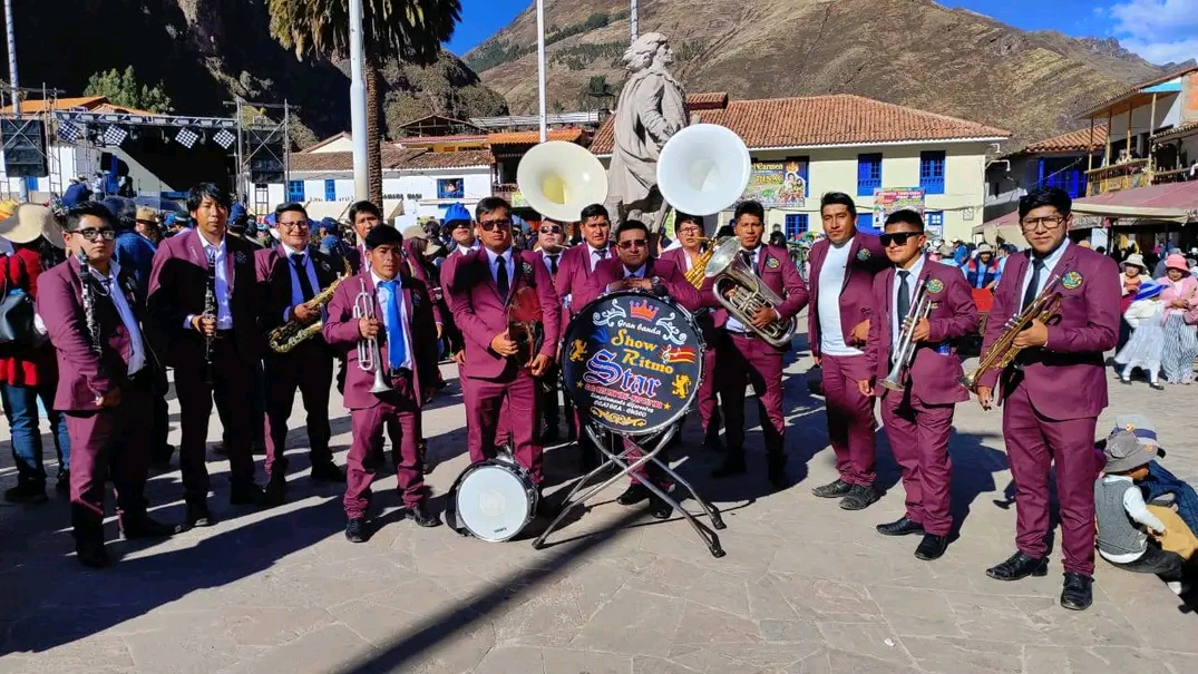 Confección de ternos a medida para bandas
